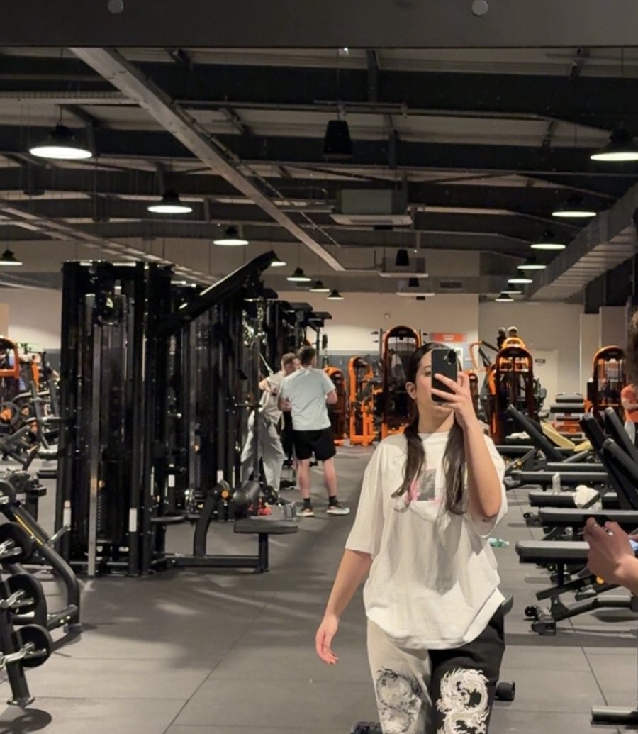 Ayat Merimi dans une salle de sport